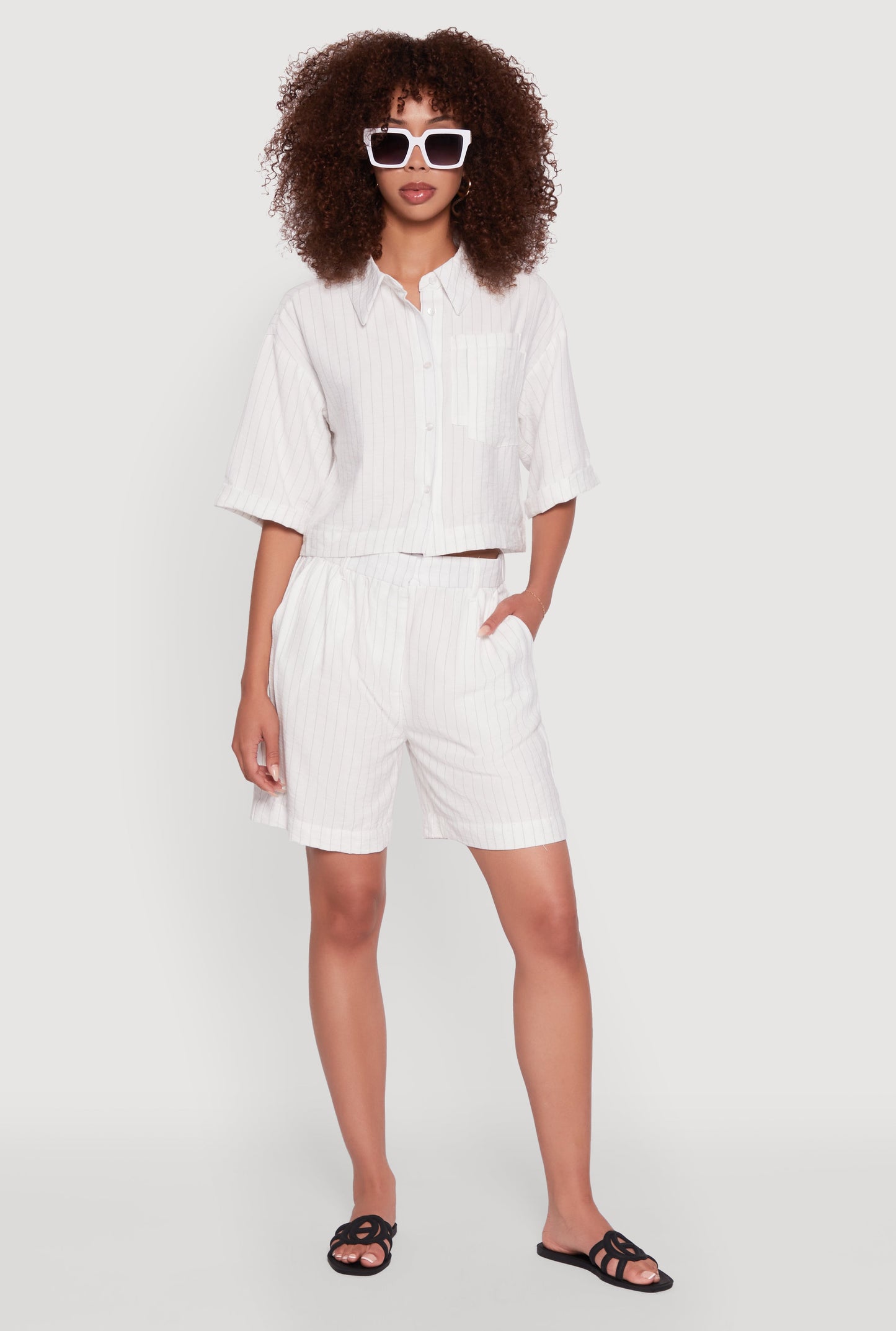 Trendy High Waisted Pinstripe Crepe Knit Shorts