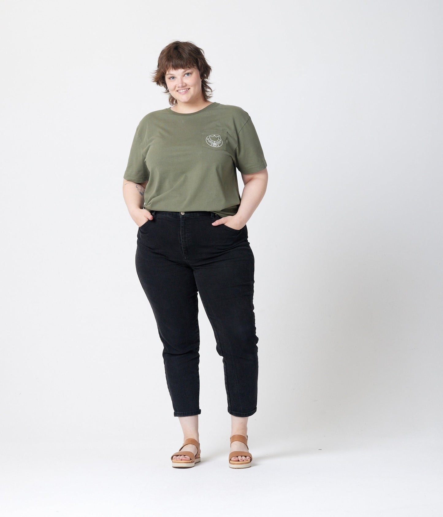 Keep Radio Public Pocket T-Shirt - Army